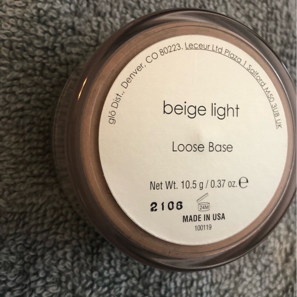 Glominerals Loose base powder foundation shade beige light New RE $48 last one - Picture 4 of 11